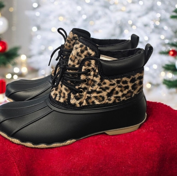 NIB Gypsy Jazz Leopard Print Black Women's Winter Boots Size--8 - Picture 2 of 8